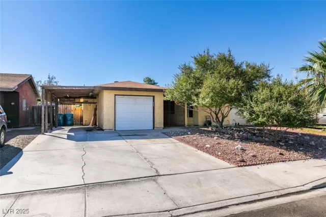 MLS: 2722870 Condo For Sale