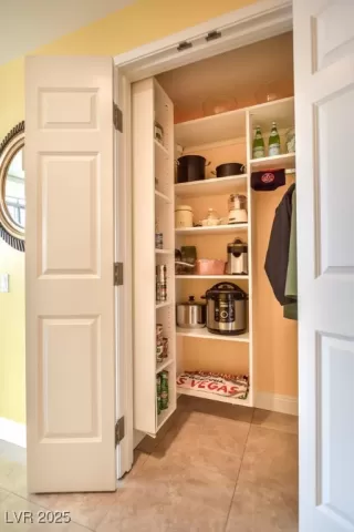 Photo #3: 2722874 Listing 