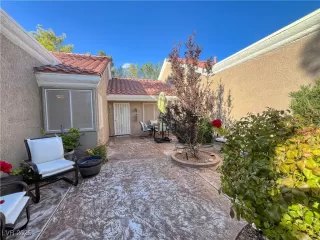 Photo #1: 2722915 Listing 