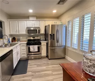 Photo #3: 2722915 Listing 