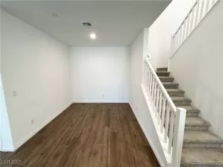 Photo #5: 2722924 Listing 