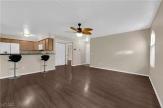 Photo #4: 2722947 Listing