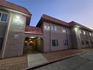 Photo #4: 2722993 Listing 