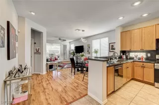 Photo #6: 2723002 Listing 