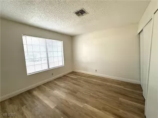 Photo #3: 2723063 Listing 