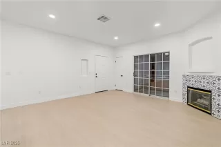 Photo #3: 2723094 Listing