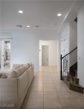 Photo #6: 2723103 Listing 