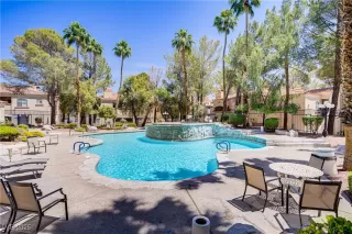 Photo #5: 2723104 Listing 