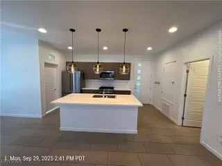 Photo #4: 2723119 Listing 