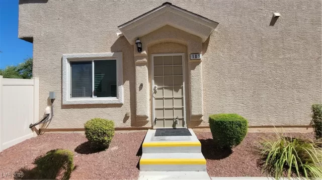 MLS: 2723161 Condo For Sale