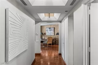 Photo #2: 2723185 Listing