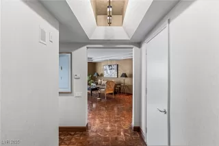 Photo #3: 2723185 Listing