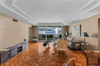 Photo #6: 2723185 Listing