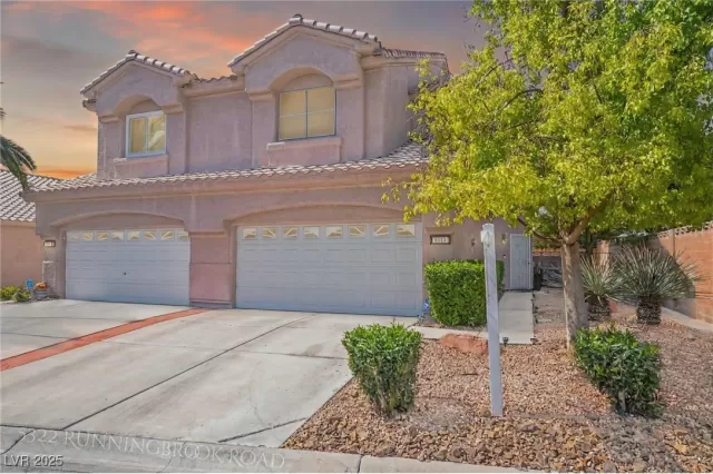 MLS: 2723189 Condo For Sale