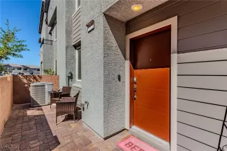 Photo #2: 2723222 Listing 