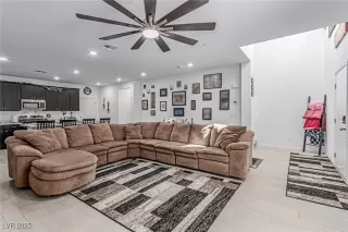 Photo #4: 2723222 Listing 