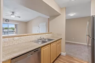 Photo #2: 2723227 Listing