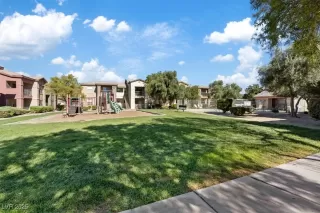 Photo #6: 2723227 Listing