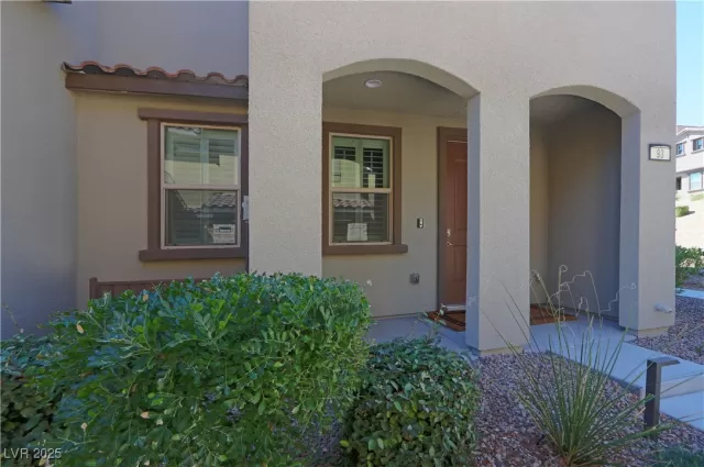 MLS: 2723228 Condo For Sale