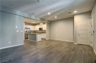 Photo #4: 2723228 Listing 