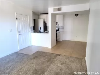 Photo #3: 2723237 Listing 