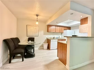 Photo #4: 2723240 Listing 