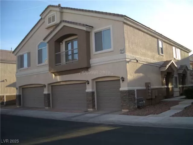 MLS: 2723273 Condo For Sale