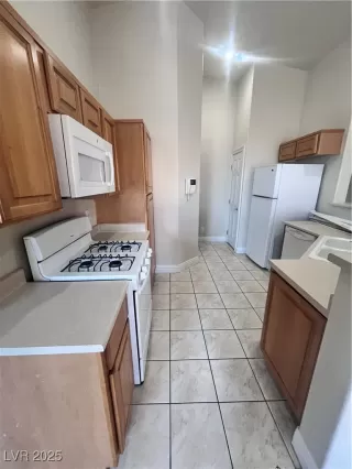 Photo #6: 2723273 Listing 