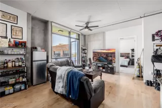 Photo #5: 2723274 Listing