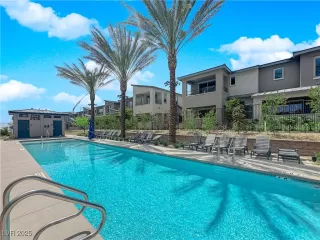 Photo #1: 2723298 Listing