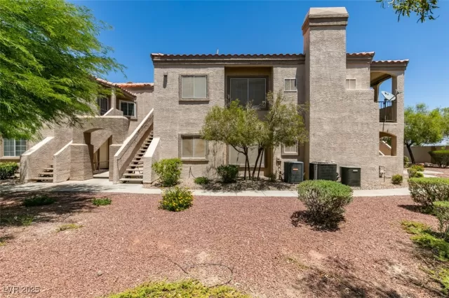 MLS: 2723311 Condo For Sale