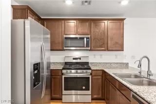 Photo #3: 2723324 Listing 