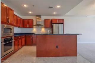 Photo #4: 2723360 Listing 