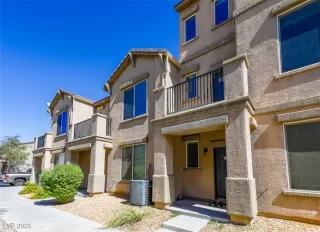 Photo #1: 2723376 Listing 