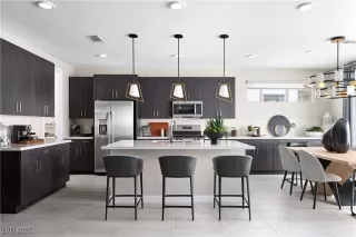 Photo #2: 2723427 Listing 