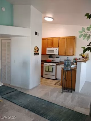 Photo #3: 2723428 Listing 