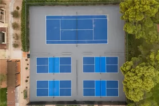 Photo #4: 2723457 Listing