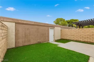 Photo #5: 2723457 Listing