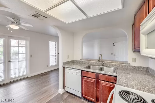 MLS: 2723483 Condo For Sale