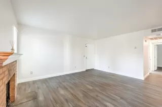 Photo #3: 2723483 Listing 