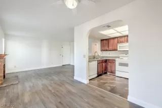 Photo #6: 2723483 Listing 