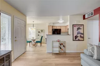 Photo #6: 2723500 Listing