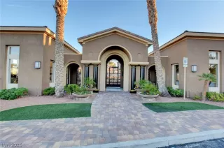 Photo #4: 2723501 Listing