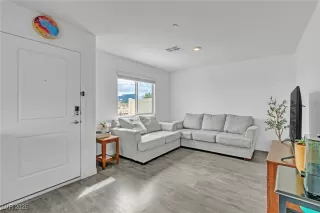 Photo #5: 2723511 Listing 