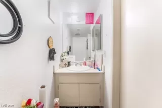 Photo #5: 2723525 Listing