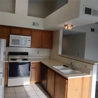 Photo #5: 2723577 Listing 