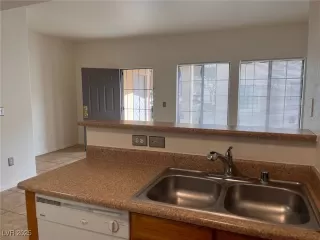 Photo #5: 2723605 Listing 