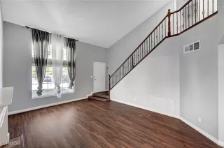 Photo #3: 2723648 Listing 