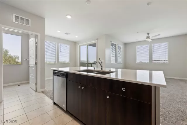 MLS: 2723652 Condo For Sale