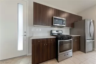 Photo #1: 2723652 Listing 